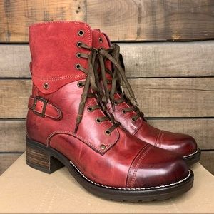 NIB Taos Crave Leather/Suede Lace-Up Mid Boots in Red Size 39